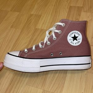 Platform High Top Converse Size 9 (Color: Saddle)